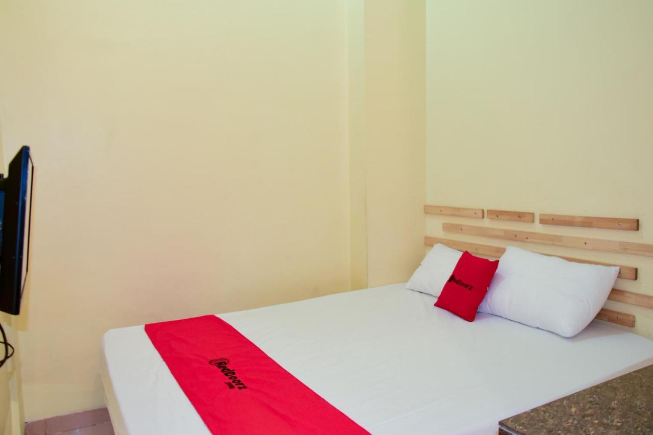 Hotel RedDoorz near Mangga Dua Square Dżakarta Zewnętrze zdjęcie
