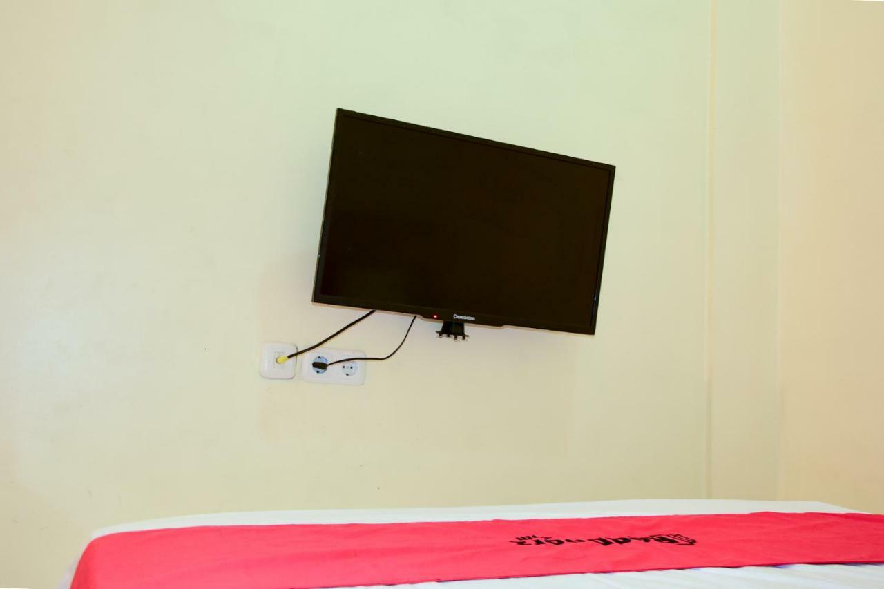 Hotel RedDoorz near Mangga Dua Square Dżakarta Zewnętrze zdjęcie