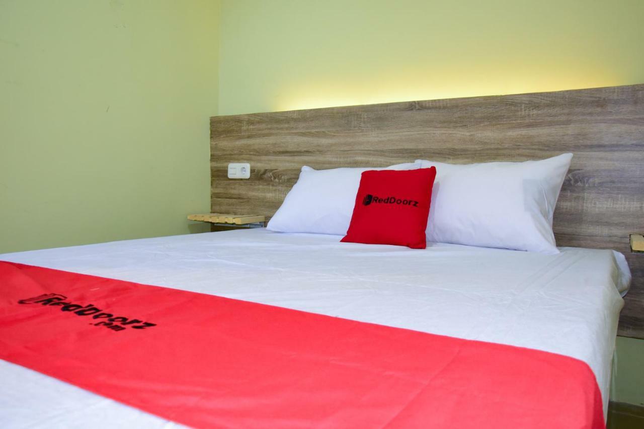Hotel RedDoorz near Mangga Dua Square Dżakarta Zewnętrze zdjęcie