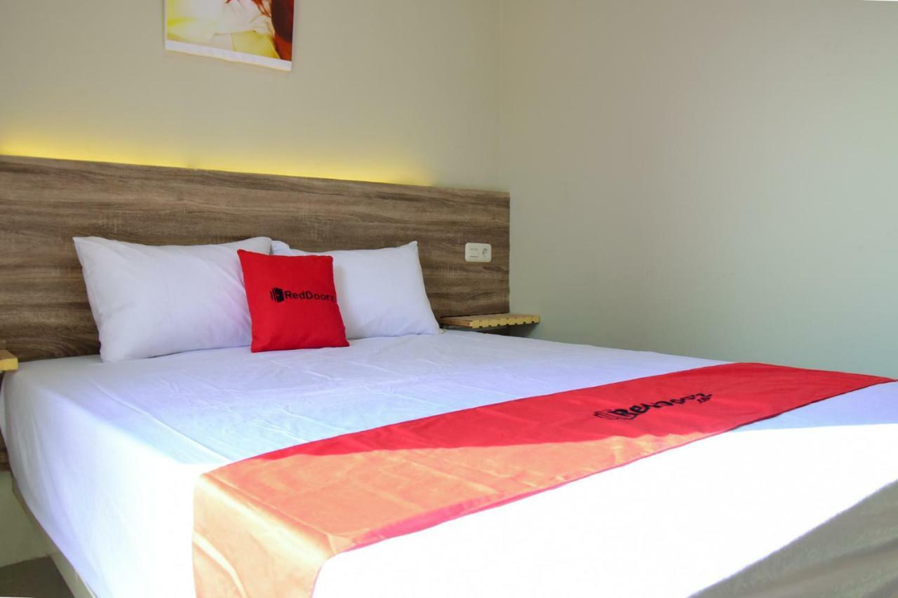 Hotel RedDoorz near Mangga Dua Square Dżakarta Zewnętrze zdjęcie